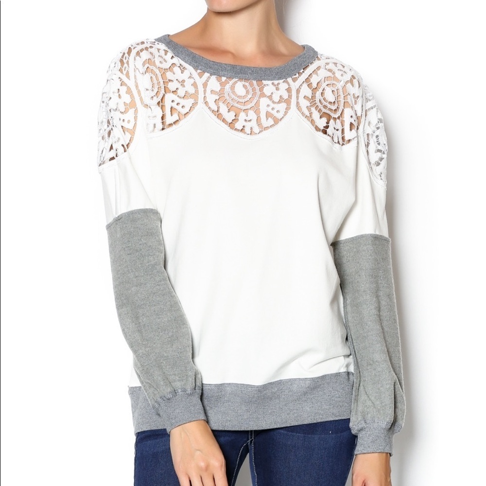 💕x2HP💕Liberty Garden white crochet sweatshirt